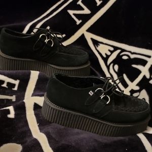 T.U.K Creepers V7757 size 10
